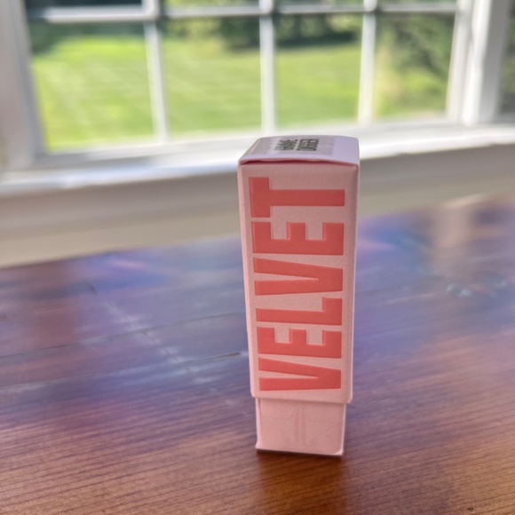 GRAVE DIGGER New in Box Jeffree Star Velvet Trap Lipstick in Grey Halloween - Picture 7 of 10